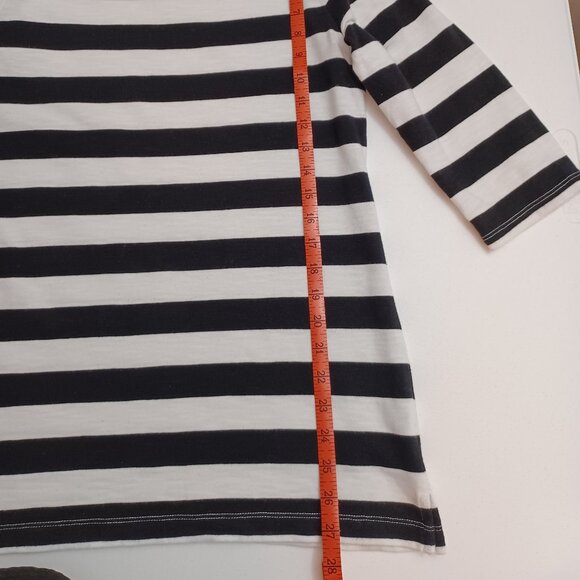 Croft & Barrow Black, White, & Gray Stripped Sweater 60% Cotton Size Medium - Picture 7 of 7